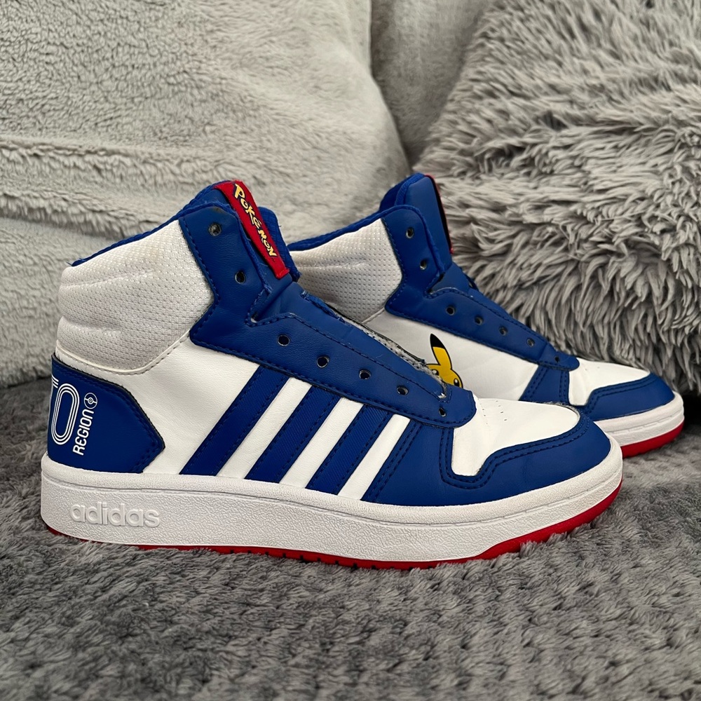 Big Kids Pokémon PIKACHU Adidas Hoops Mid 2.0 Jr Size 3.5